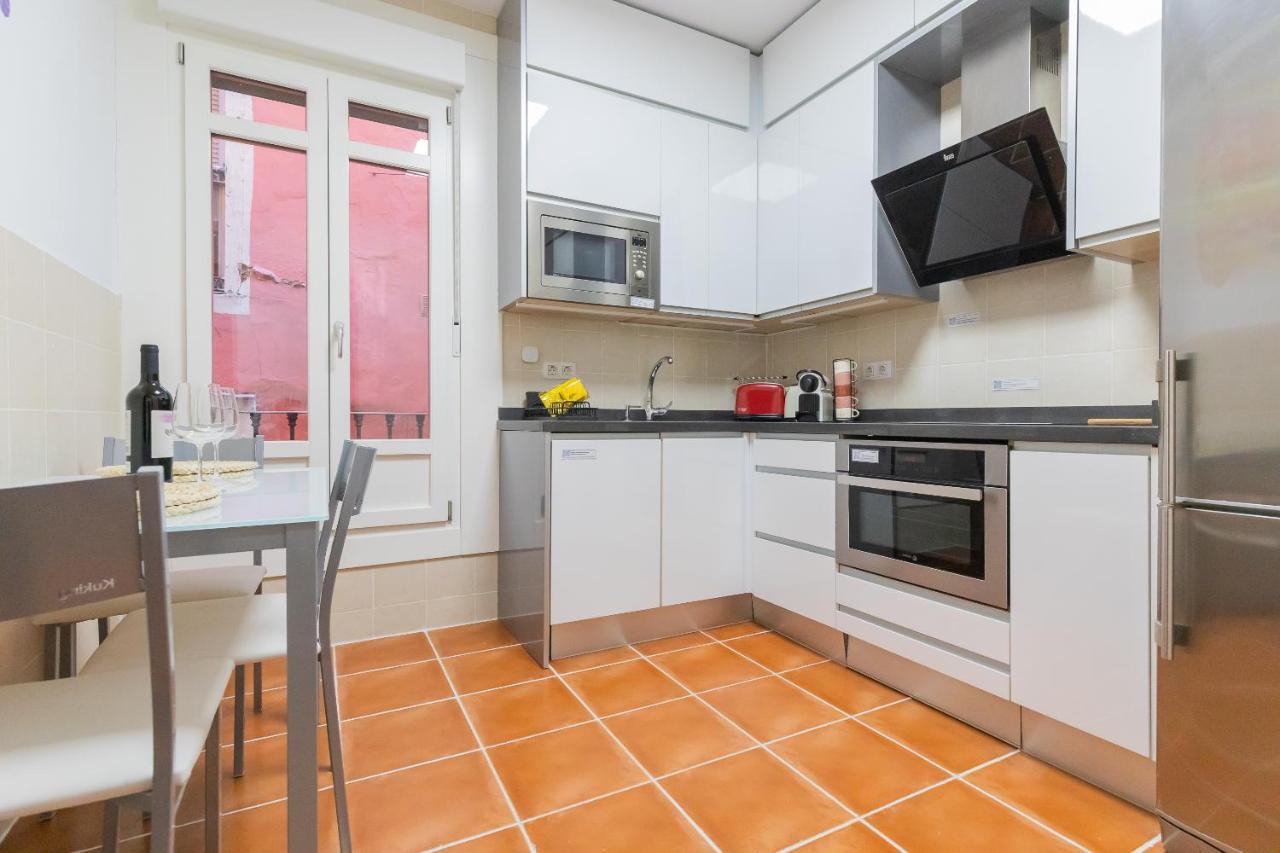 Apartament Ronda Street In The Heart Of Old Town Bilbao Zewnętrze zdjęcie